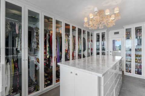 Condominio en venta en Miami Beach, Florida, 4 dormitorios, 297.29 m2 № 1927967 - foto 22