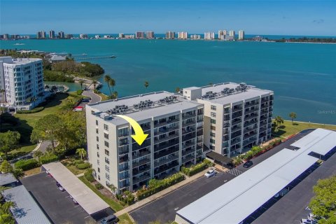 Copropriété à louer à Belleair, Floride: 2 chambres, 129.6 m2 № 1873362 - photo 1