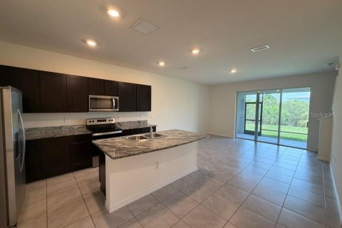 Townhouse in Sarasota, Florida 3 bedrooms, 160.16 sq.m. № 2210588 - photo 8