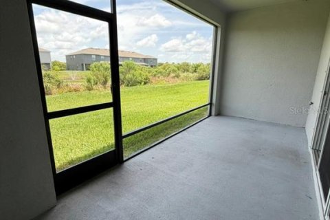 Townhouse in Sarasota, Florida 3 bedrooms, 160.16 sq.m. № 2210588 - photo 13