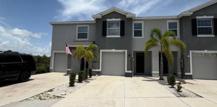 Townhouse in Sarasota, Florida 3 bedrooms, 160.16 sq.m. № 2210588