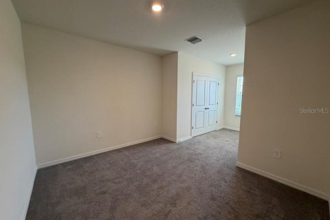 Townhouse in Sarasota, Florida 3 bedrooms, 160.16 sq.m. № 2210588 - photo 18