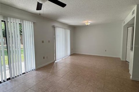 Adosado en alquiler en Gainesville, Florida, 3 dormitorios, 128.67 m2 № 1909161 - foto 7