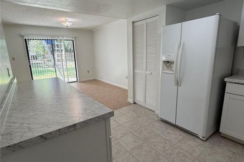 Adosado en alquiler en Gainesville, Florida, 3 dormitorios, 128.67 m2 № 1909161 - foto 13
