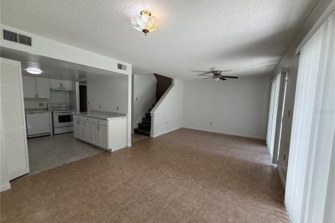 Adosado en alquiler en Gainesville, Florida, 3 dormitorios, 128.67 m2 № 1909161 - foto 5