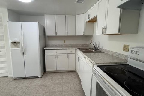 Adosado en alquiler en Gainesville, Florida, 3 dormitorios, 128.67 m2 № 1909161 - foto 12