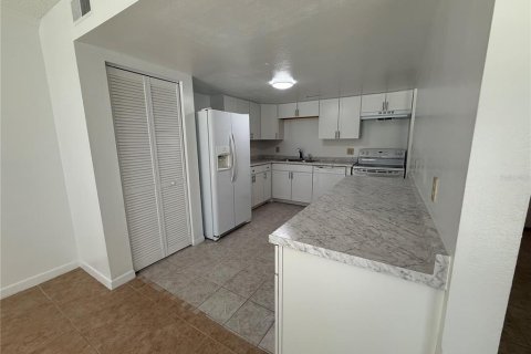 Adosado en alquiler en Gainesville, Florida, 3 dormitorios, 128.67 m2 № 1909161 - foto 10
