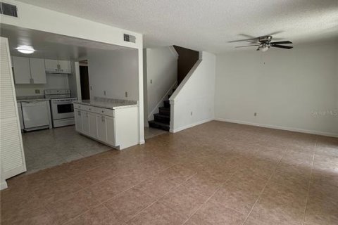 Adosado en alquiler en Gainesville, Florida, 3 dormitorios, 128.67 m2 № 1909161 - foto 4