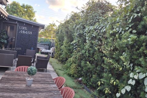 Купить виллу или дом в Майами, Флорида 3 спальни, 108.42м2, № 1973670 - фото 29