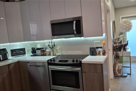 Купить виллу или дом в Майами, Флорида 3 спальни, 108.42м2, № 1973670 - фото 9