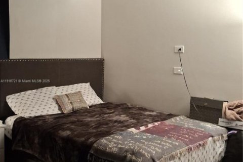 Купить виллу или дом в Майами, Флорида 3 спальни, 108.42м2, № 1973670 - фото 13