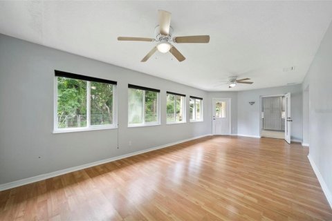 House in Palm Coast, Florida 3 bedrooms, 197.51 sq.m. № 1884825 - photo 17