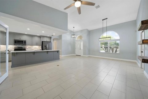 House in Palm Coast, Florida 3 bedrooms, 197.51 sq.m. № 1884825 - photo 14