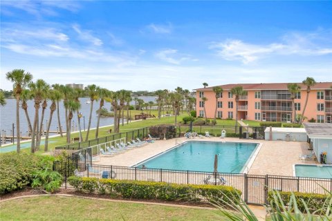 Condo in Daytona Beach, Florida, 2 bedrooms № 2107059
