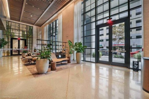 Condominio en alquiler en Miami, Florida, 1 dormitorio, 55.56 m2 № 2053131 - foto 11