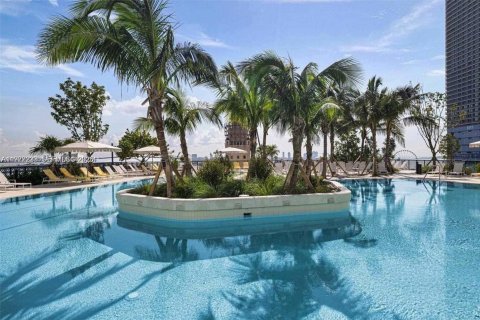 Condominio en alquiler en Miami, Florida, 1 dormitorio, 55.56 m2 № 2053131 - foto 15