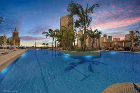 Condominio en alquiler en Miami, Florida, 1 dormitorio, 55.56 m2 № 2053131 - foto 7
