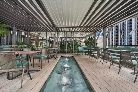 Condominio en alquiler en Miami, Florida, 1 dormitorio, 55.56 m2 № 2053131 - foto 5