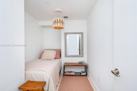 Condo in Key Biscayne, Florida, 2 bedrooms  № 2170213 - photo 19