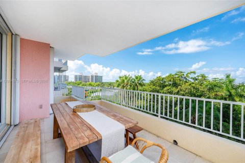 Condo in Key Biscayne, Florida, 2 bedrooms  № 2170213 - photo 10