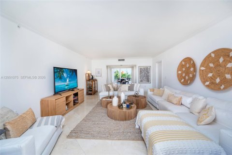 Condo in Key Biscayne, Florida, 2 bedrooms  № 2170213 - photo 9
