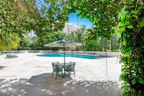 Condo in Key Biscayne, Florida, 2 bedrooms  № 2170213 - photo 29