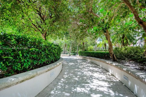Condo in Key Biscayne, Florida, 2 bedrooms  № 2170213 - photo 28