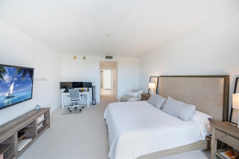Condo in Key Biscayne, Florida, 2 bedrooms  № 2170213 - photo 17