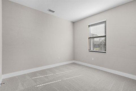 House in Dover, Florida 3 bedrooms, 156.08 sq.m. № 2229830 - photo 9
