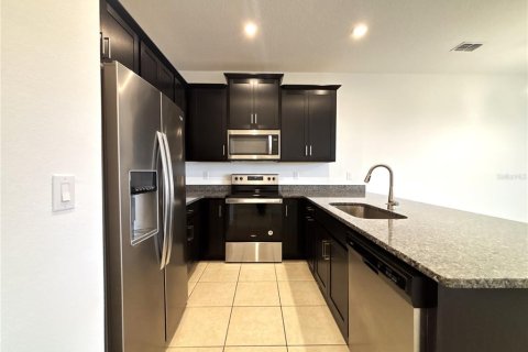 Touwnhouse à louer à Orlando, Floride: 3 chambres, 138.33 m2 № 2156319 - photo 14
