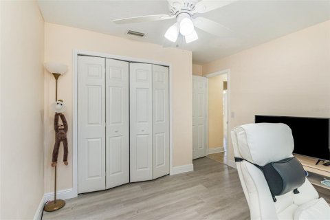 Villa ou maison à vendre à Palm Bay, Floride: 3 chambres, 171.68 m2 № 1894381 - photo 28