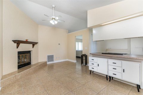 Villa ou maison à vendre à Palm Bay, Floride: 3 chambres, 171.68 m2 № 1894381 - photo 17