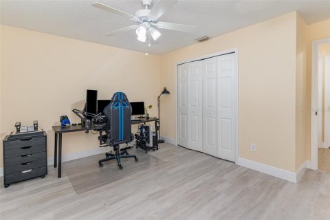 Villa ou maison à vendre à Palm Bay, Floride: 3 chambres, 171.68 m2 № 1894381 - photo 23