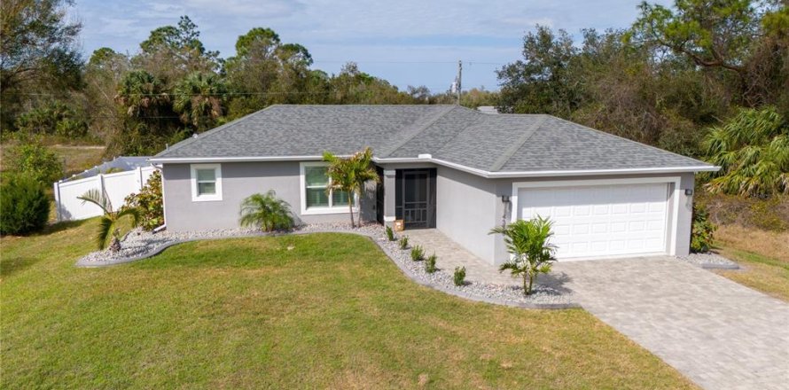 House in North Port, Florida 3 bedrooms, 120.77 sq.m. № 1526496