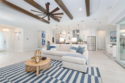 House in Englewood, Florida 4 bedrooms, 270.16 sq.m. № 2393625 - photo 9