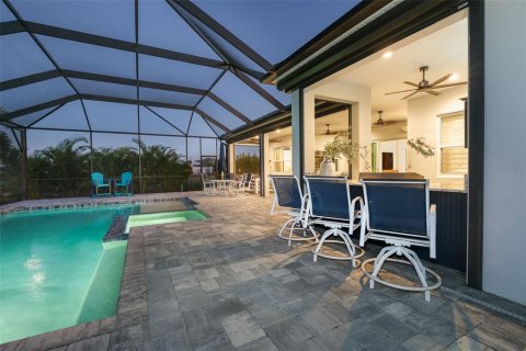 House in Englewood, Florida 4 bedrooms, 270.16 sq.m. № 2393625 - photo 19