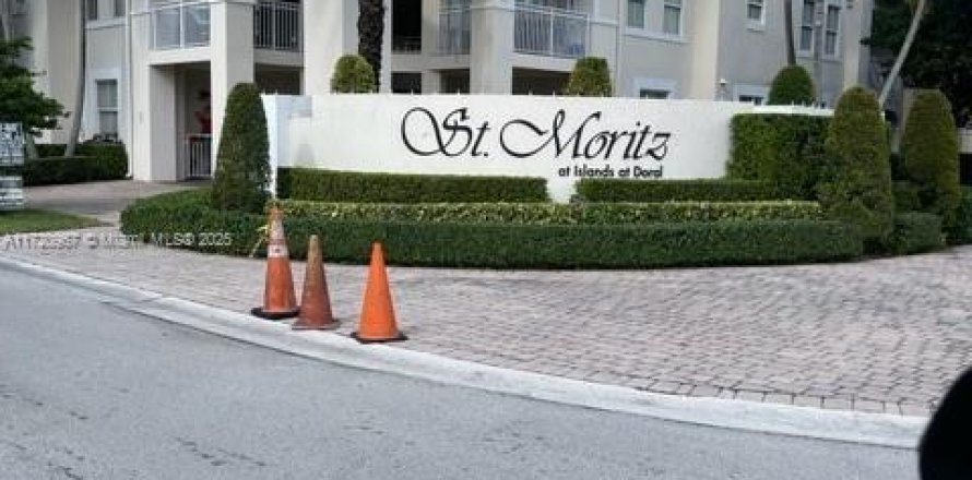 Condo in Doral, Florida, 2 bedrooms  № 1472550
