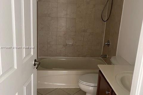 Condo in Doral, Florida, 2 bedrooms  № 1472550 - photo 14