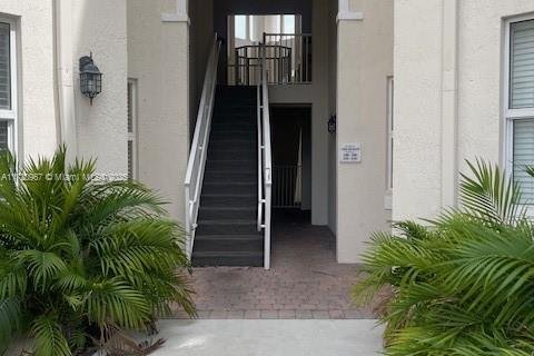 Condo in Doral, Florida, 2 bedrooms  № 1472550 - photo 2