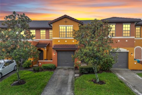 Touwnhouse à vendre à Orlando, Floride: 3 chambres, 136.01 m2 № 1900365 - photo 1