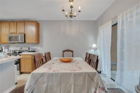 Touwnhouse à vendre à Orlando, Floride: 3 chambres, 136.01 m2 № 1900365 - photo 12