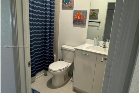 Купить таунхаус в Майами, Флорида 3 спальни, 137.77м2, № 1956690 - фото 4