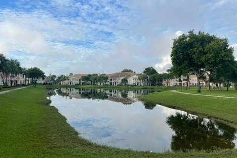 Condo in North Lauderdale, Florida, 3 bedrooms  № 1888043 - photo 3