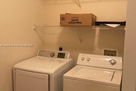 Condo in North Lauderdale, Florida, 3 bedrooms  № 1888043 - photo 11