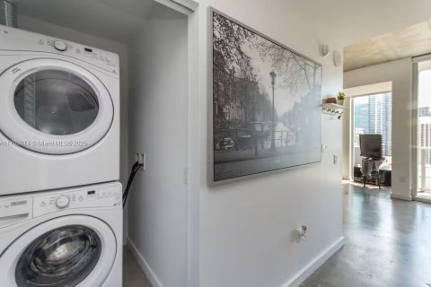 Condominio en alquiler en Miami, Florida, 1 dormitorio, 48.87 m2 № 1958880 - foto 6