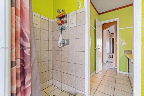 House in Pompano Beach, Florida 3 bedrooms, 116.96 sq.m. № 2007622 - photo 21