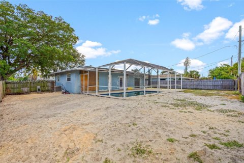 House in Pompano Beach, Florida 3 bedrooms, 116.96 sq.m. № 2007622 - photo 30