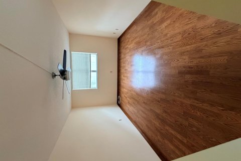 House in North Lauderdale, Florida 1 bedroom, 77.11 sq.m. № 2392756 - photo 5