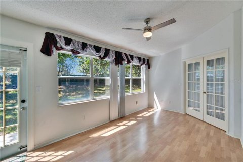 Condo in Sun City Center, Florida, 2 bedrooms  № 1583755 - photo 22