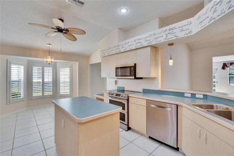 Condo in Sun City Center, Florida, 2 bedrooms  № 1583755 - photo 10